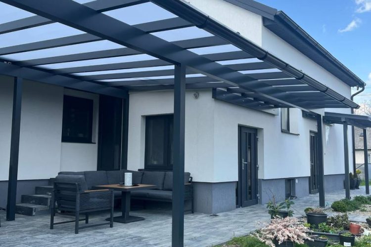Prístreškok na terasu z hliníka, antracitový s krytinou LEXAN,hormax