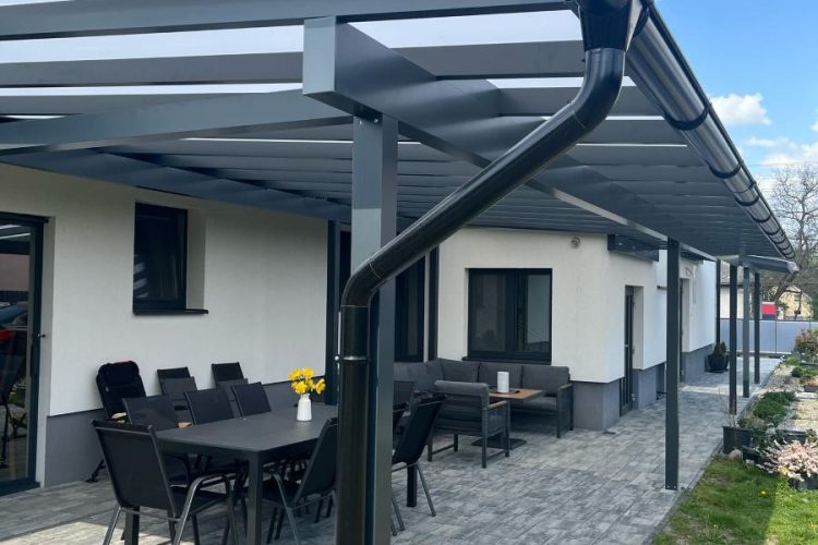 Prístreškok na terasu z hliníka, antracitový s krytinou LEXAN,hormax